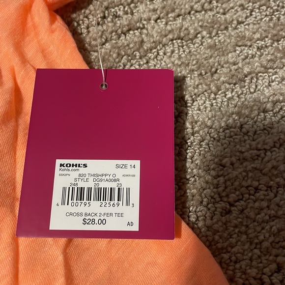 2 Girls Cropped Shirt w/ Tank Top Underneath - Picture 4 of 5